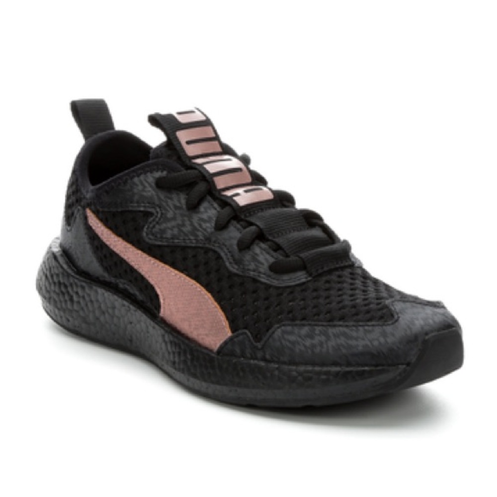 WOMEN'S PUMA NRGY NEKO SKIM METALLIC SNEAKERS